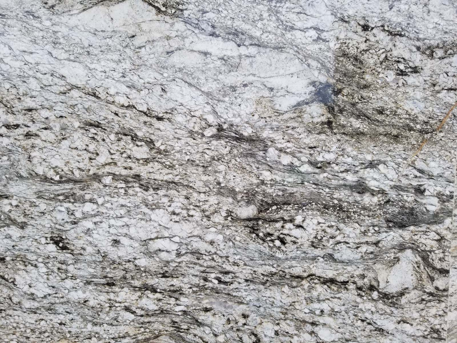 Слэбы мрамора и гранита