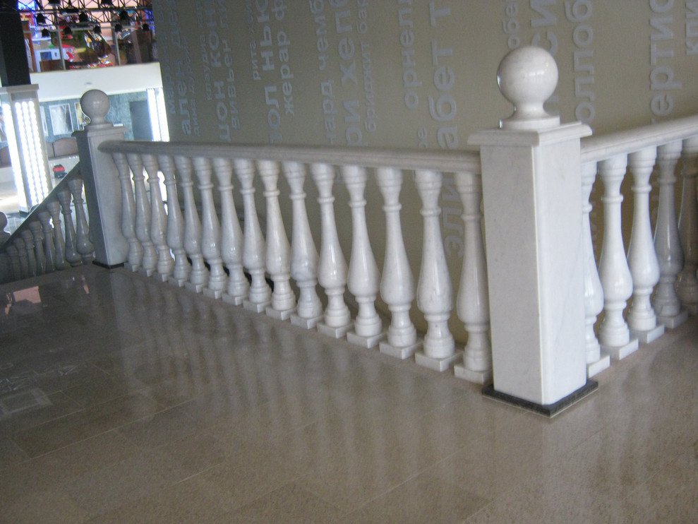 Лестницы из белого мрамора Коелга