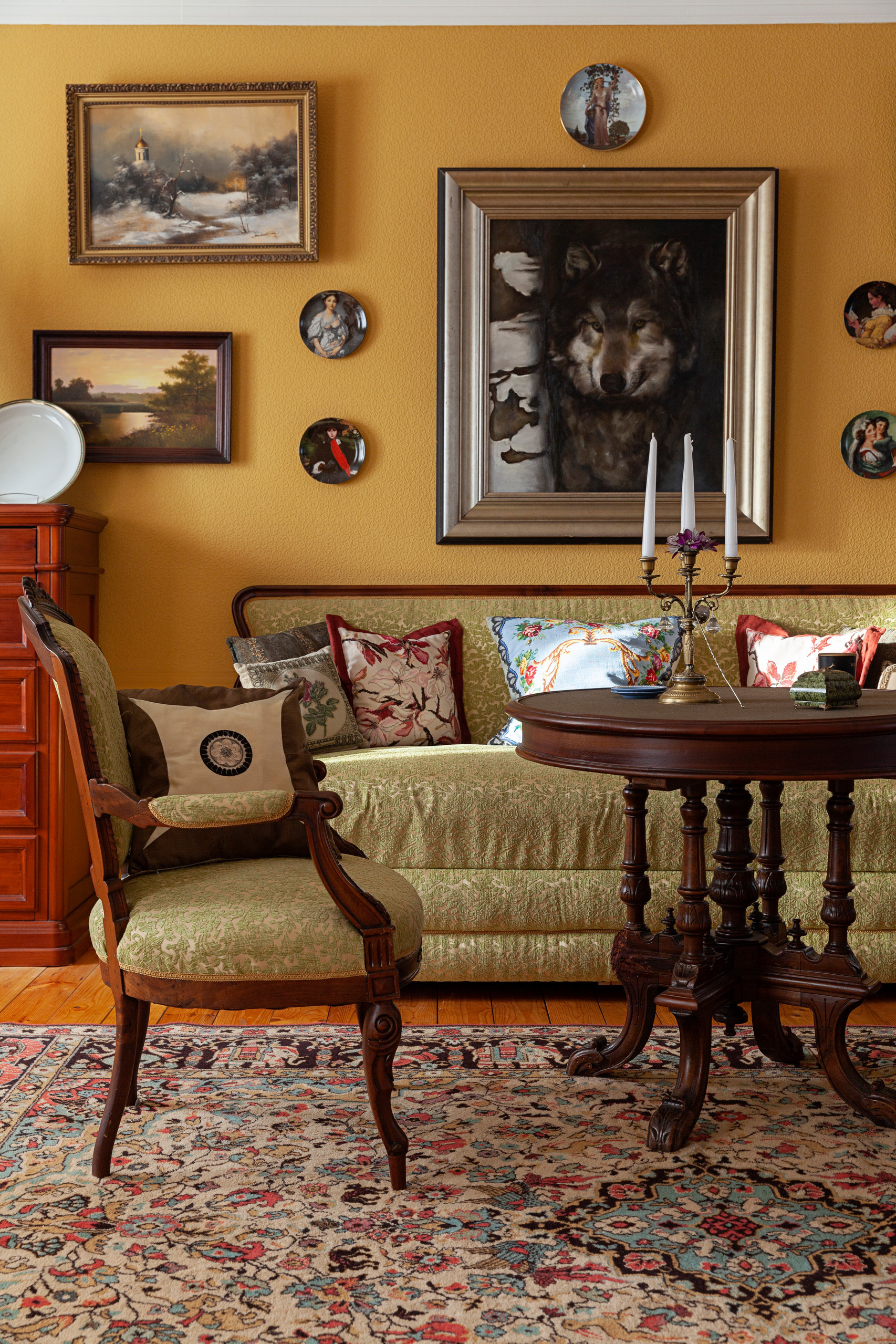 В гостях: У юного ценителя антиквариата — теперь и на даче