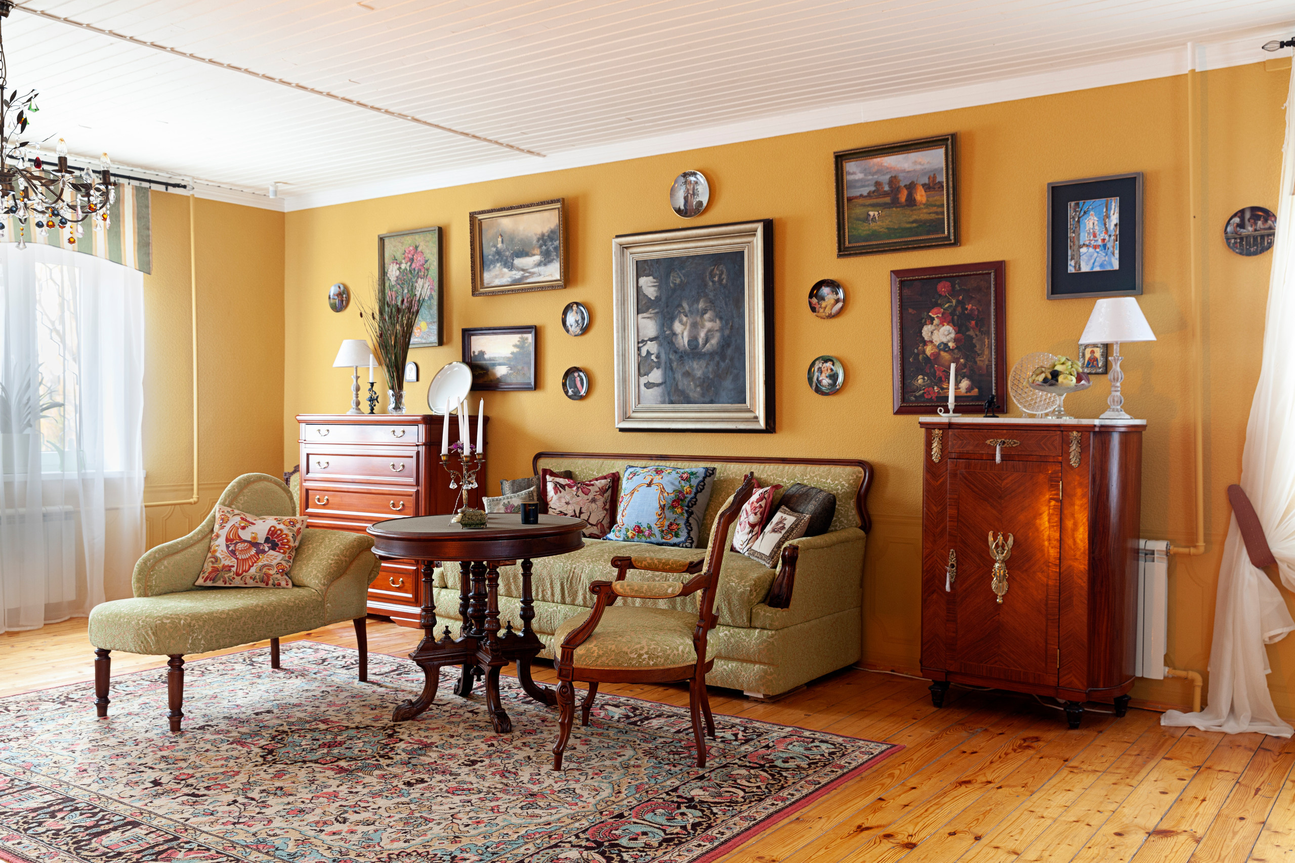 В гостях: У юного ценителя антиквариата — теперь и на даче