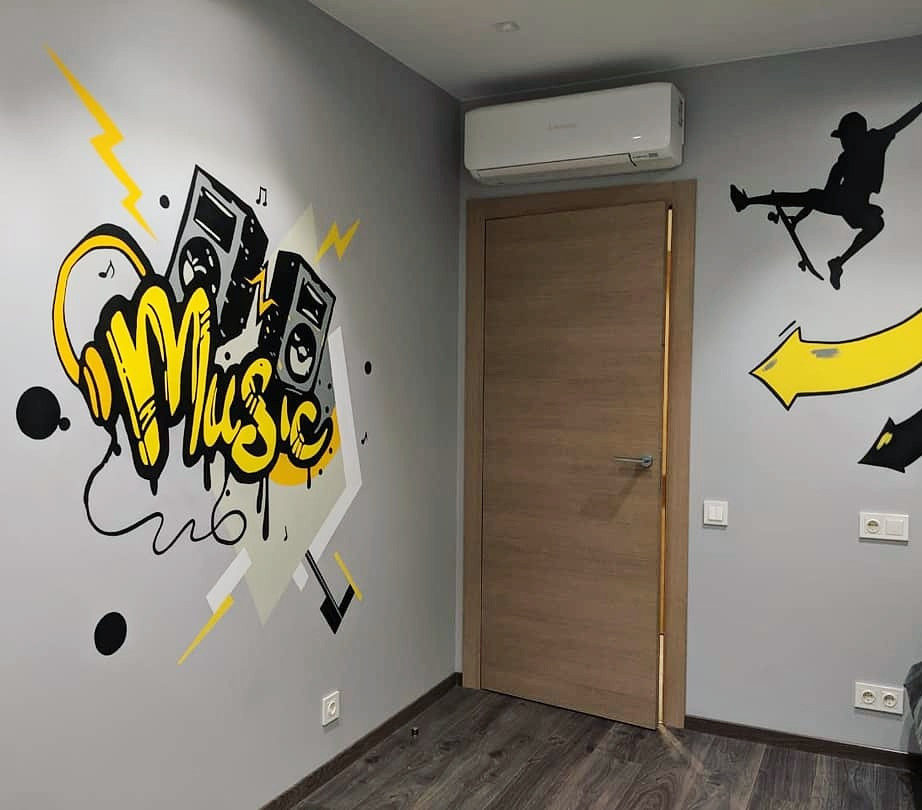 Граффити в комнате подростка