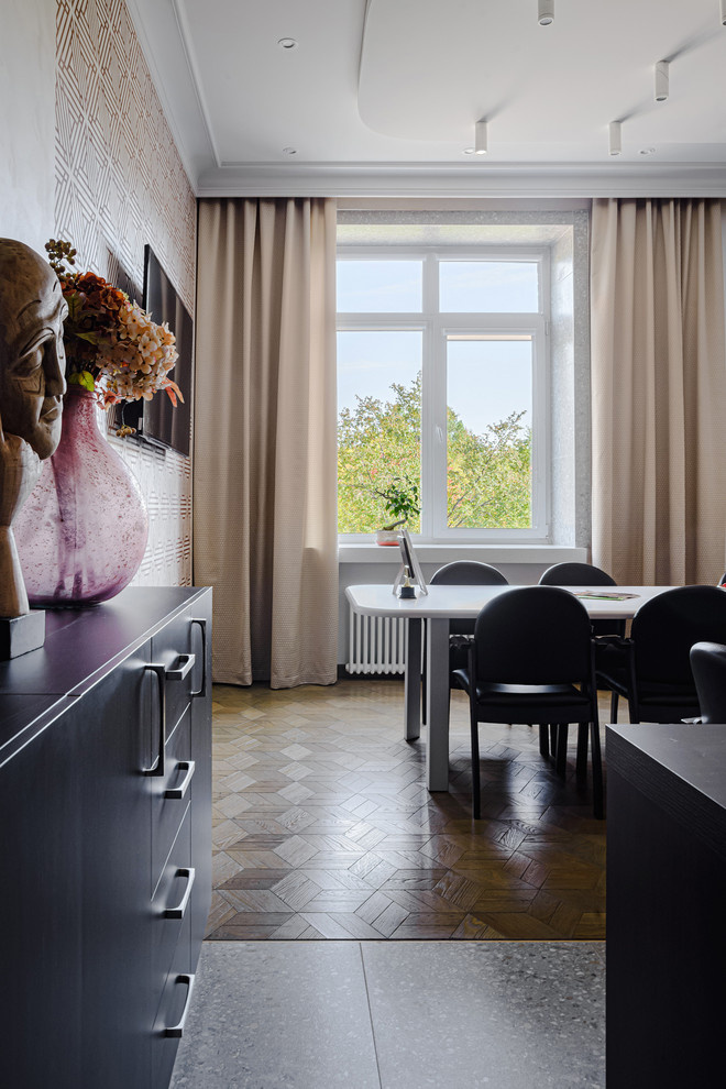 Кабинет директора и приемная в Институте Катализа СоРАН в Академгородке