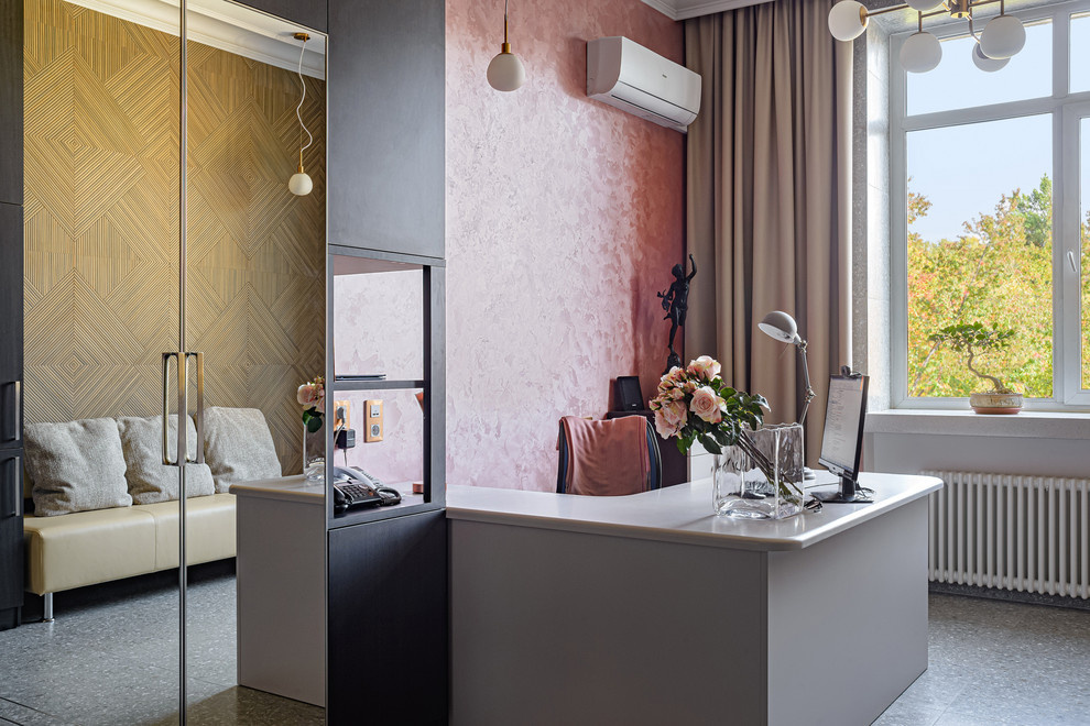 Кабинет директора и приемная в Институте Катализа СоРАН в Академгородке