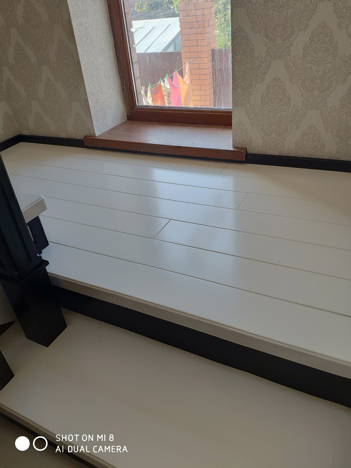 Лестница в контрастном стиле