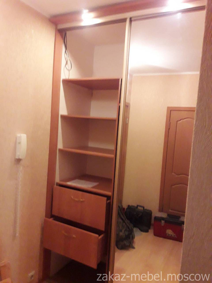 Шкафы, гардеробные, прихожие и т.д.
