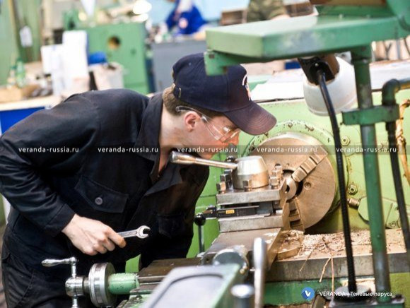 Дизайн потолка: необычная декоративная конструкция из натяжных парусов