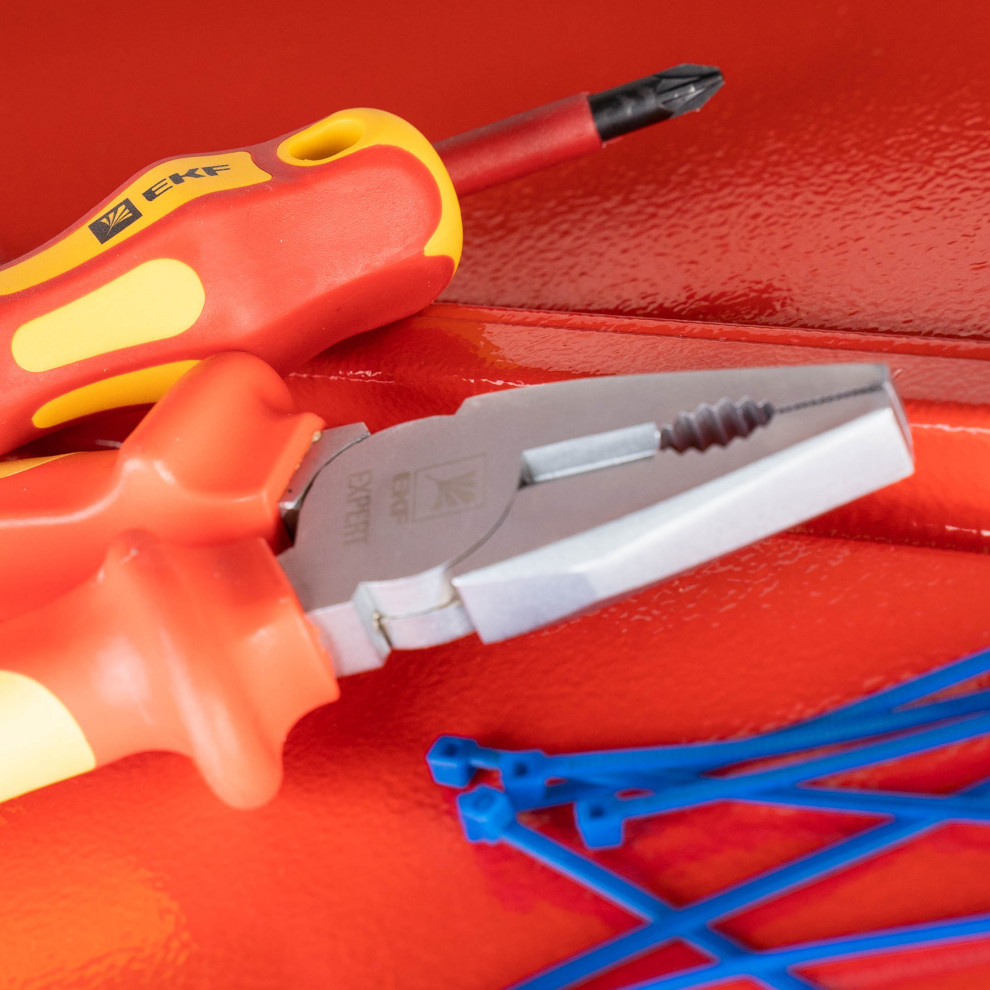 Электромонтажные изделия и инструменты EKF