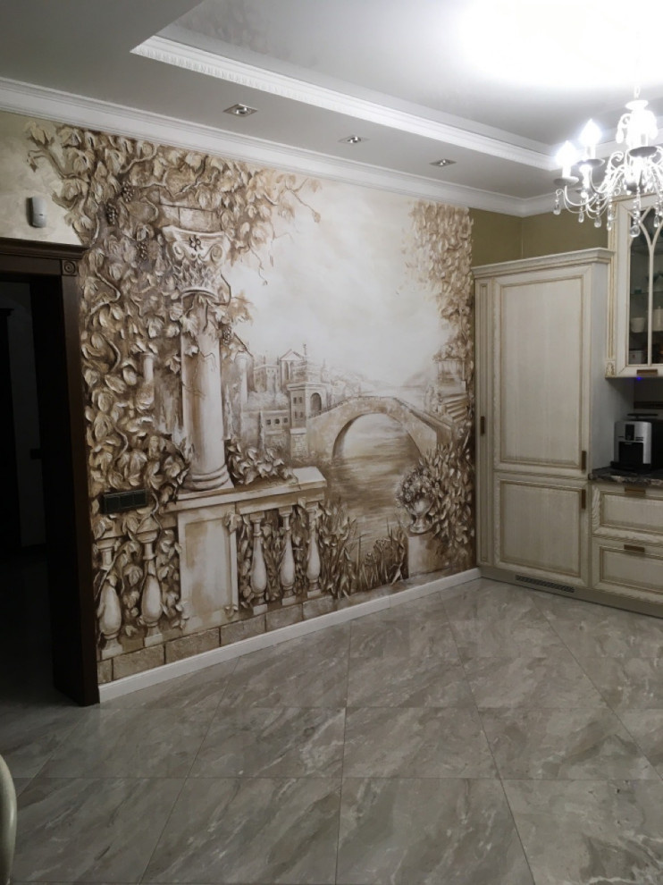 Цветной барельеф в кухне. Частный дом