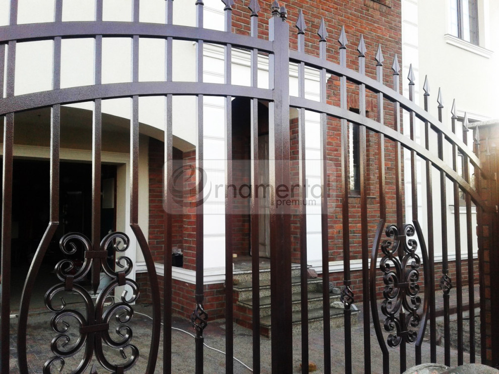 Ограждение в доме у моря