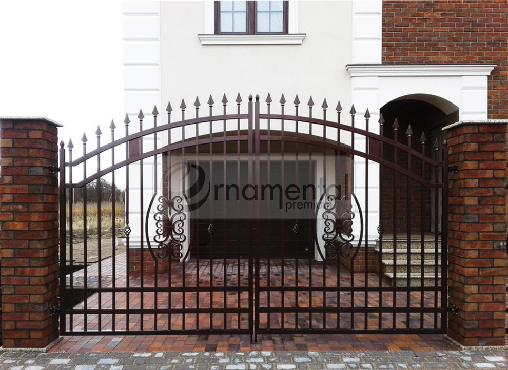 Ограждение в доме у моря