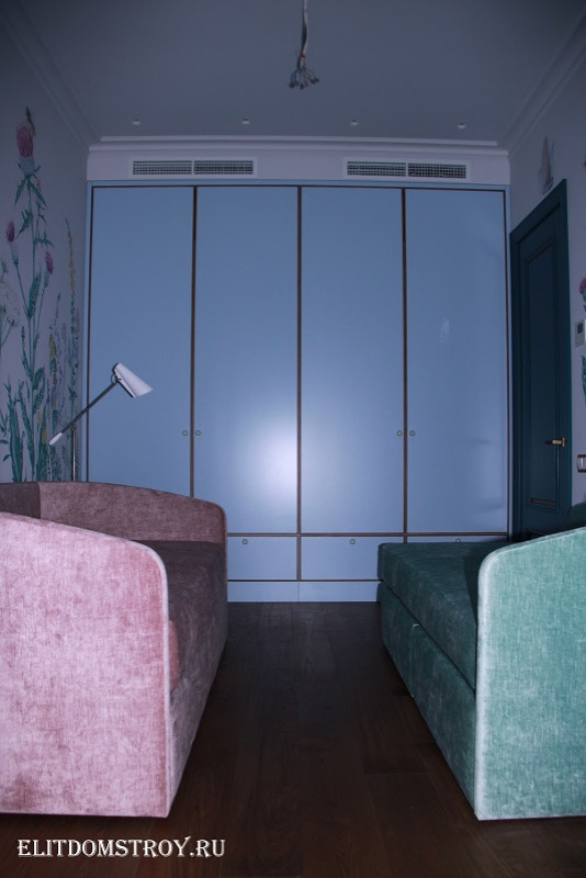 Современная квартира для семьи с двумя детьми