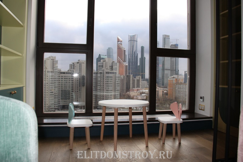 Современная квартира для семьи с двумя детьми