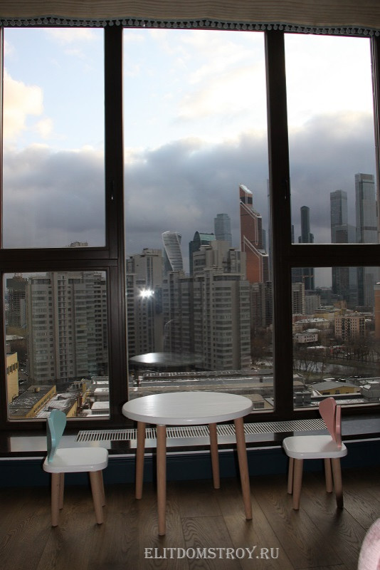 Современная квартира для семьи с двумя детьми