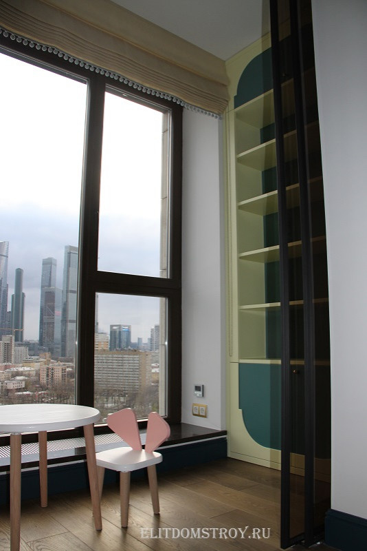 Современная квартира для семьи с двумя детьми