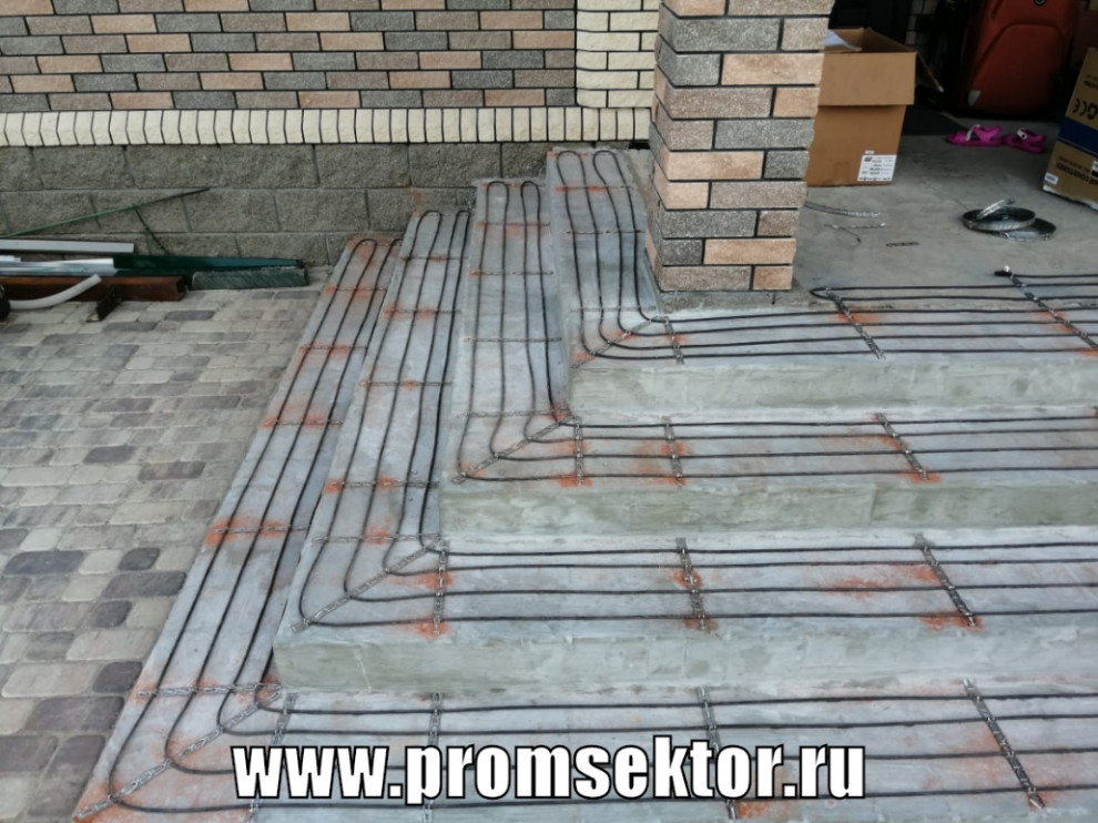 Системы снеготаяния для ступеней и площадок