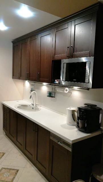 Кухня городская классика из массива дуба для г.Ноябрьска