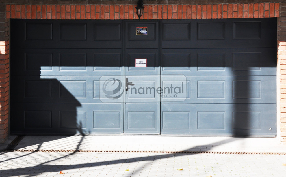 Балконы, ворота и балюстрады для многоквартирного дома