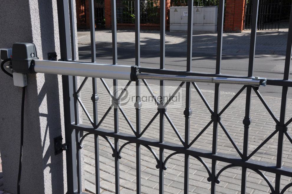 Балконы, ворота и балюстрады для многоквартирного дома