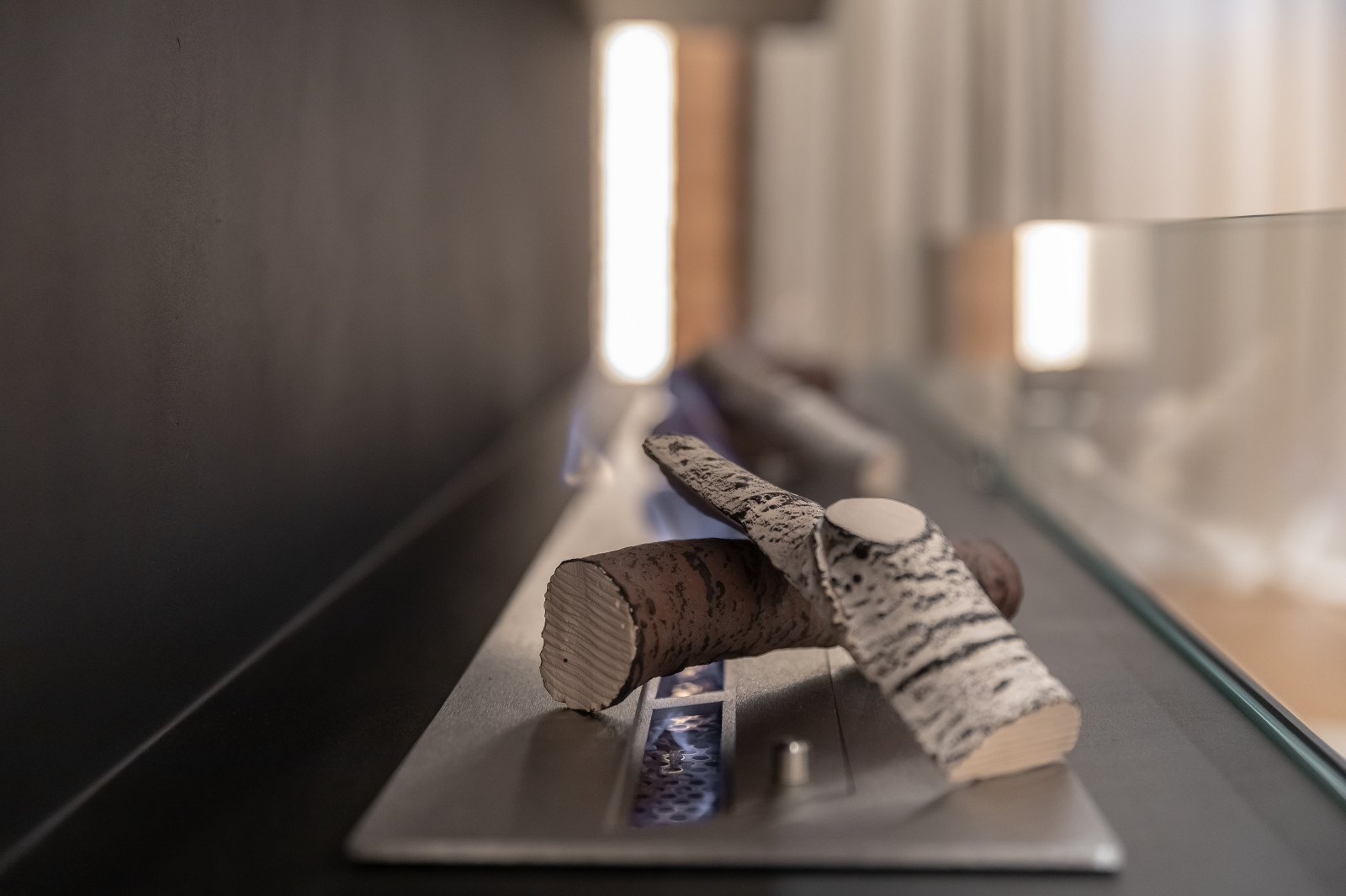 Газовый камин в гостиной - смысловой центр квартиры