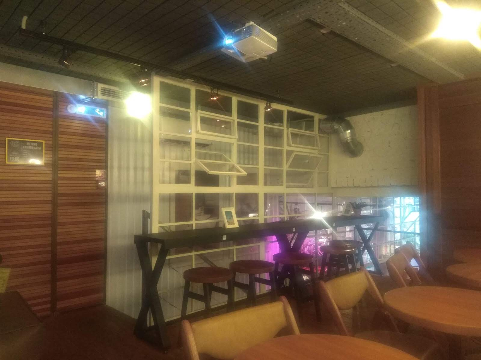 SURF COFFEE SAMARA