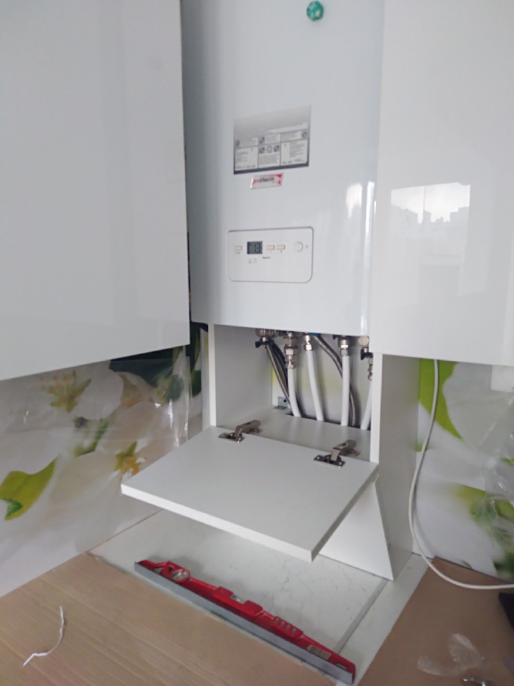 Кухня акриловая с газовым котлом