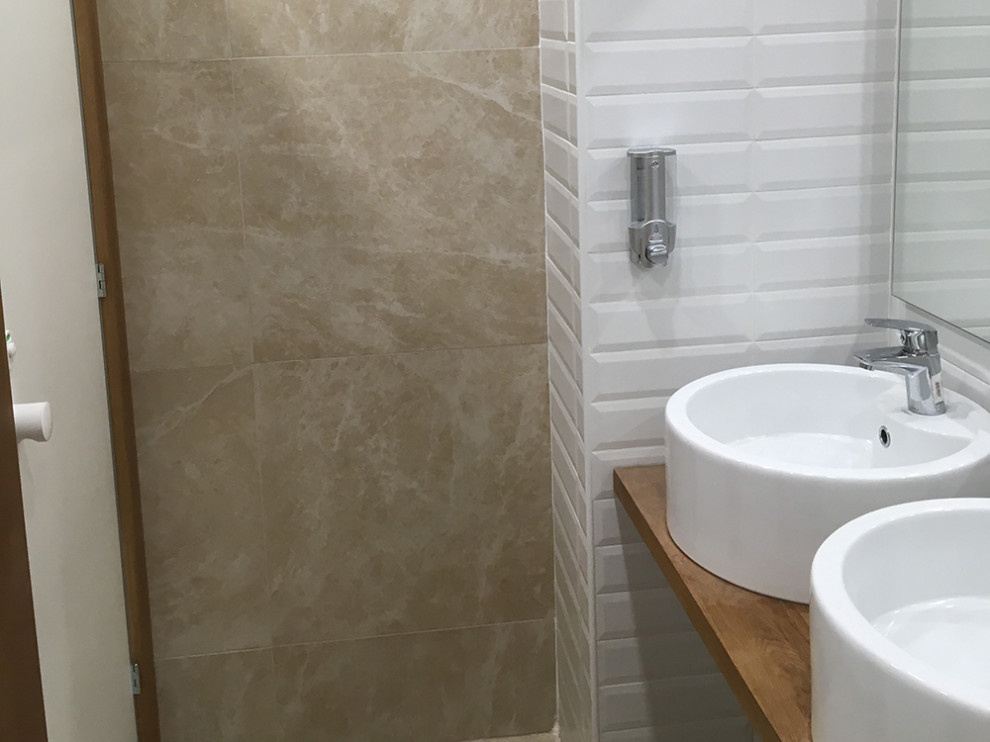 Актовый зал и кафе гимназии в Ольгино