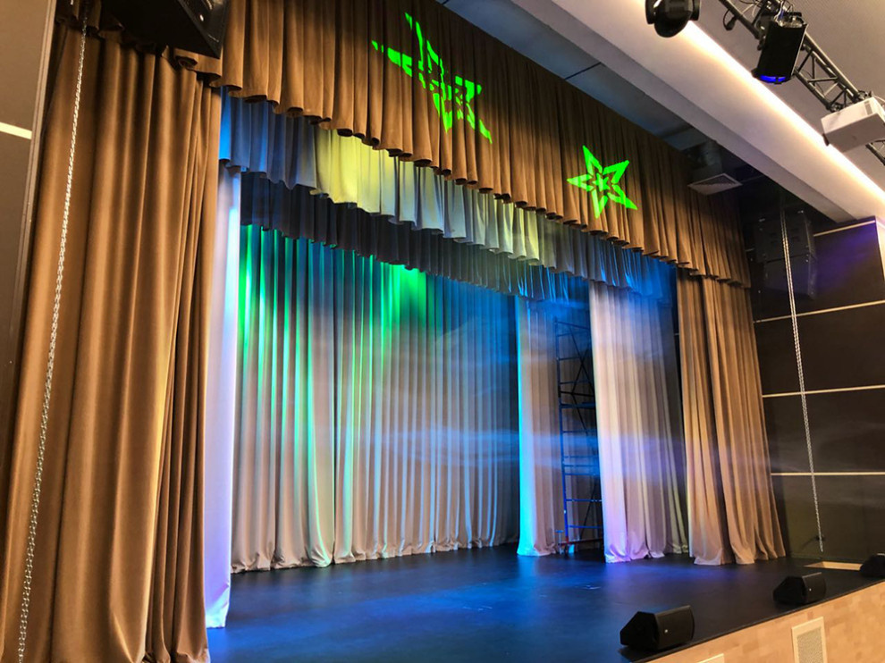 Обложка проекта: Актовый зал и кафе гимназии в Ольгино