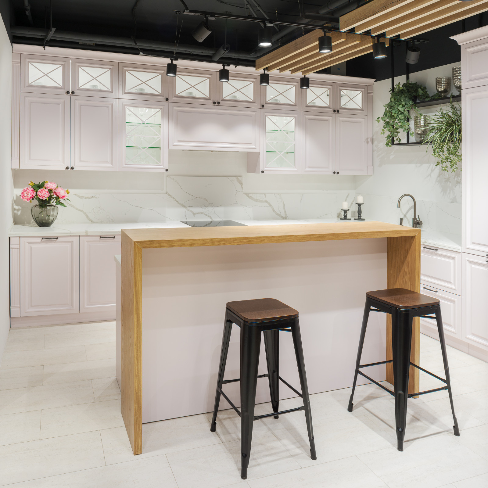 Шоурум салона кухонь Станнум