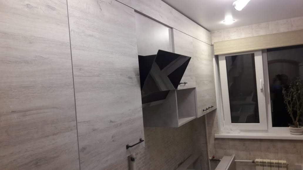 Маленькая кухня с газовой варочной панелью