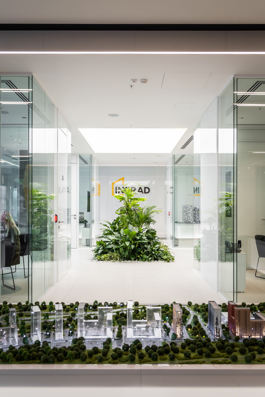 Цветочные композиции для украшения интерьеров домов, квартир и офисов.