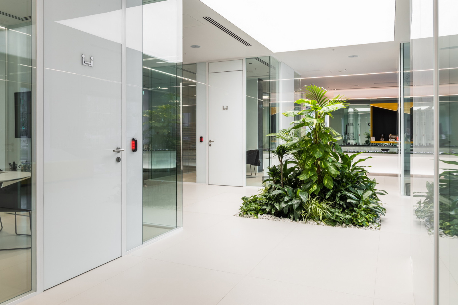 Цветочные композиции для украшения интерьеров домов, квартир и офисов.