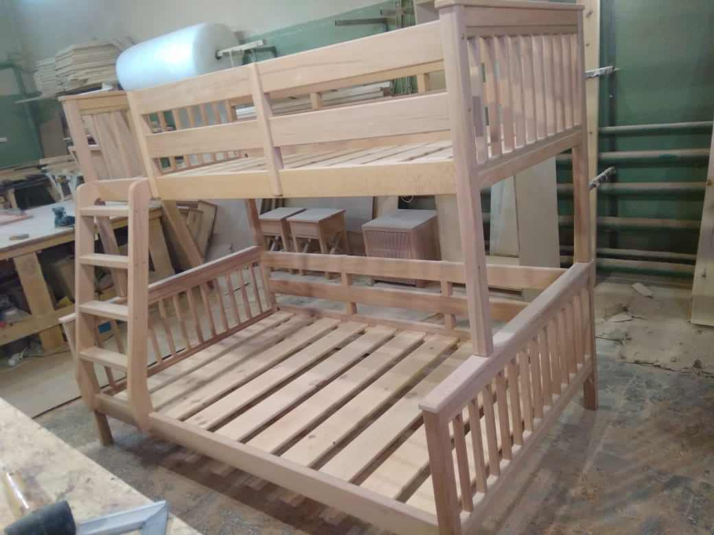 Двухъярусная кровать из массива бука