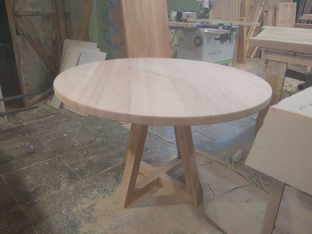 Стол из массива