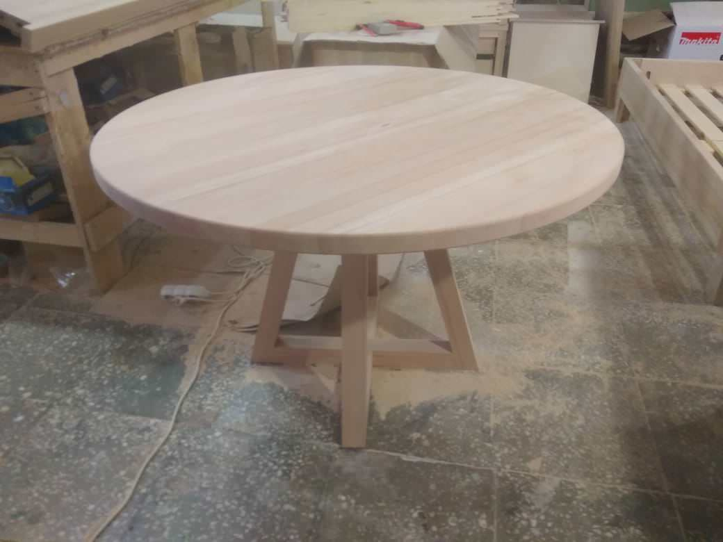 Обложка проекта: Стол из массива