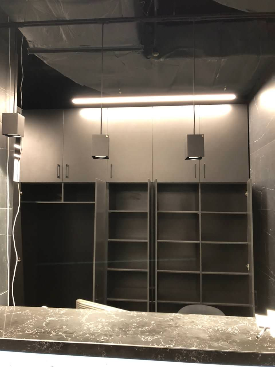 Шкаф в бизнес центр.