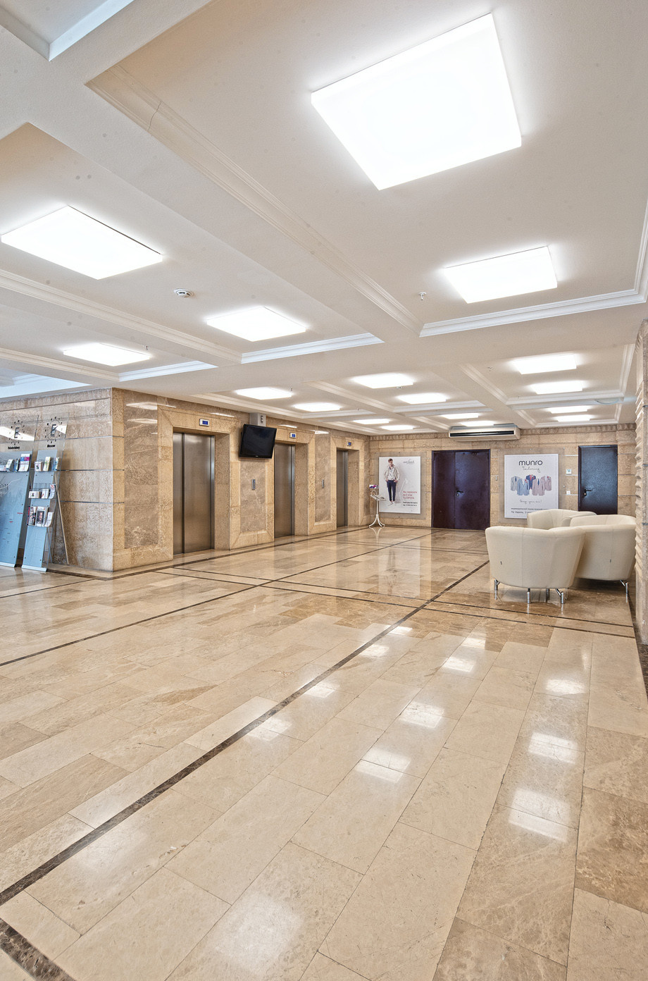Интерьер холла бизнесс центра ЕВРОПА