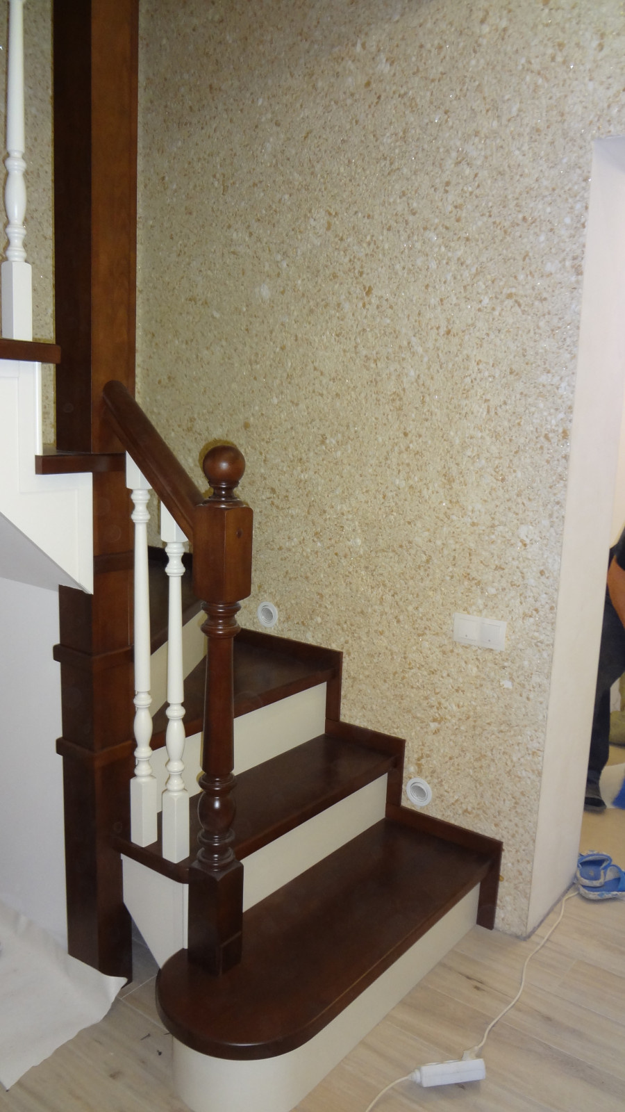 Лестница в загородном доме из дерева бук. Самара.