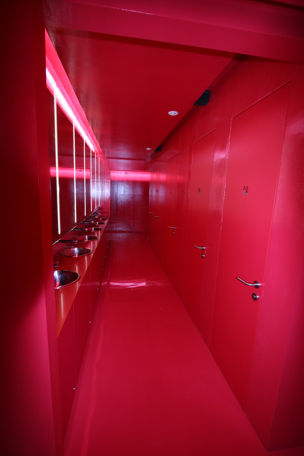 Обложка проекта: Nike Box MSK