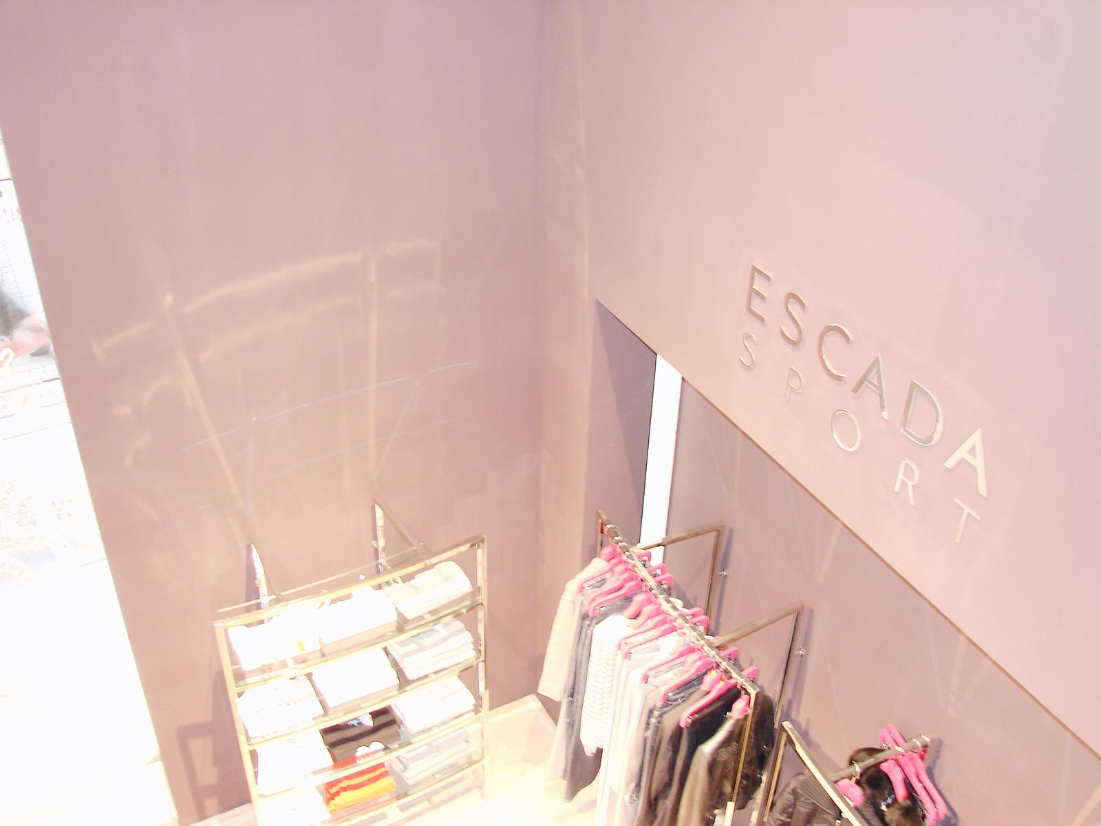 Бутик Escada