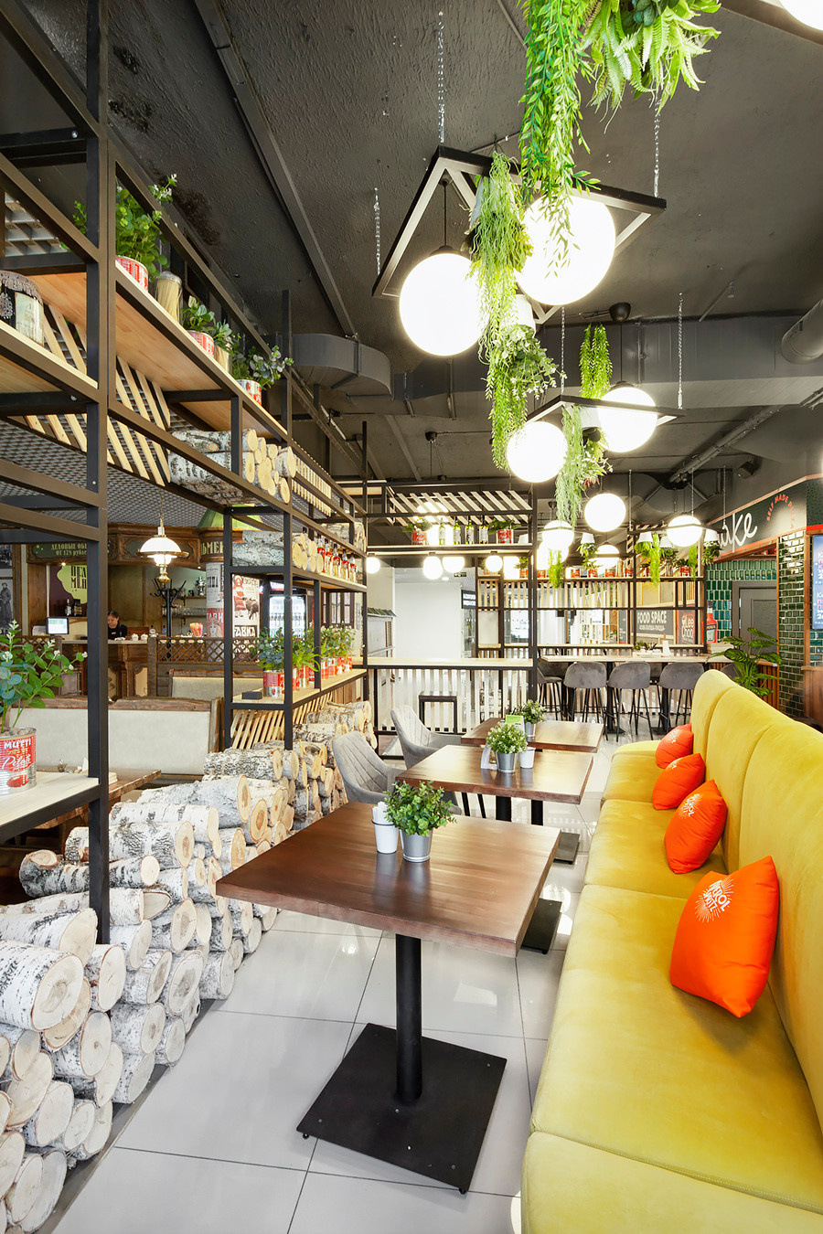 Дизайн интерьера ФУДКОРТА в тц Успенский