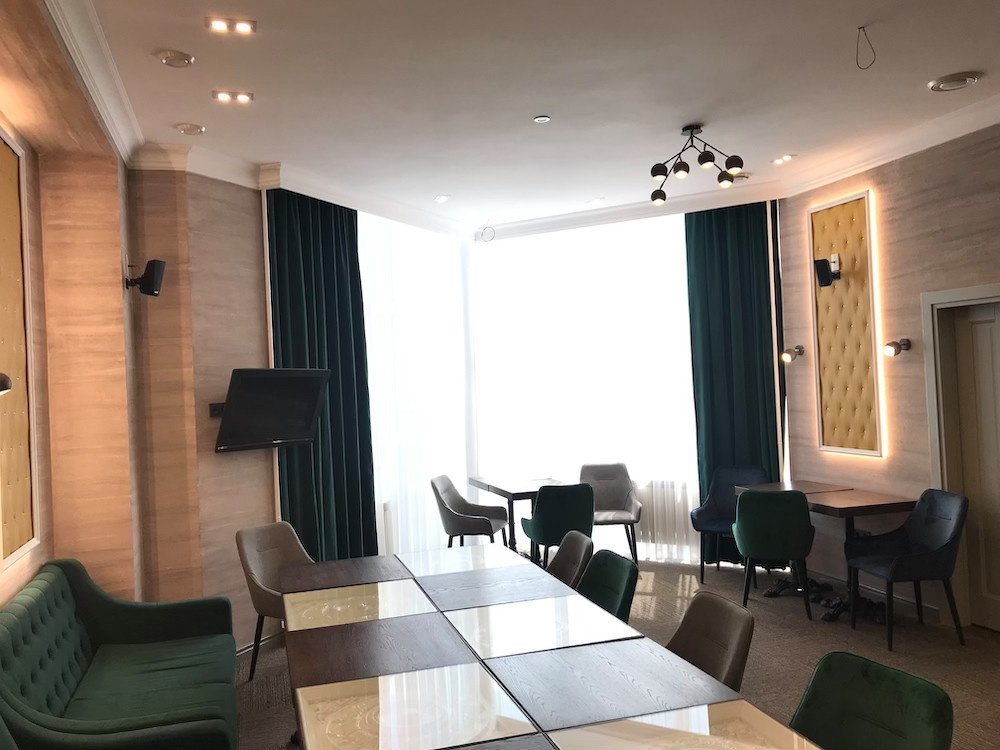 cafe & line "СВОЙ ПАРИЖ"