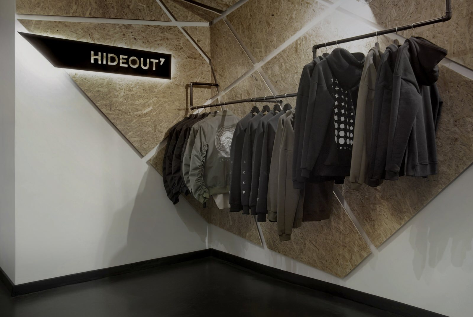 HIDEOUT 7 | showroom