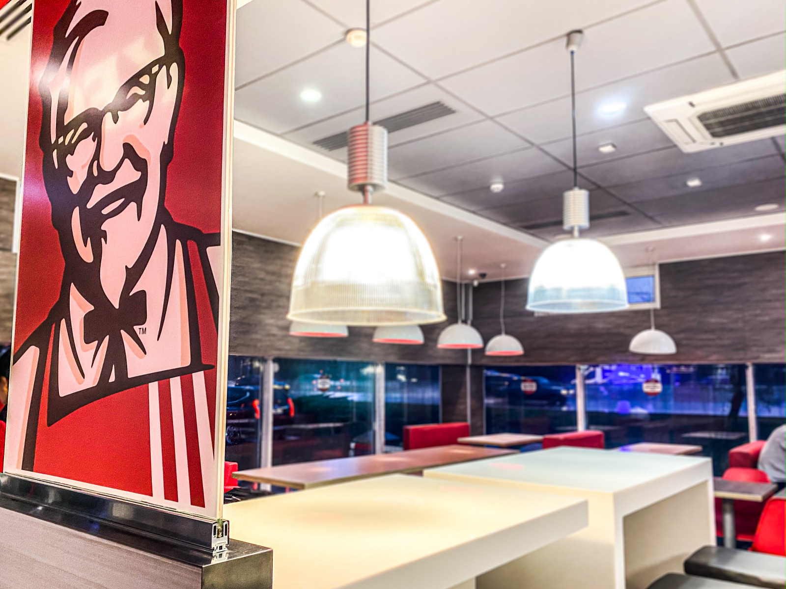 Строительно-монтажные работы в KFC