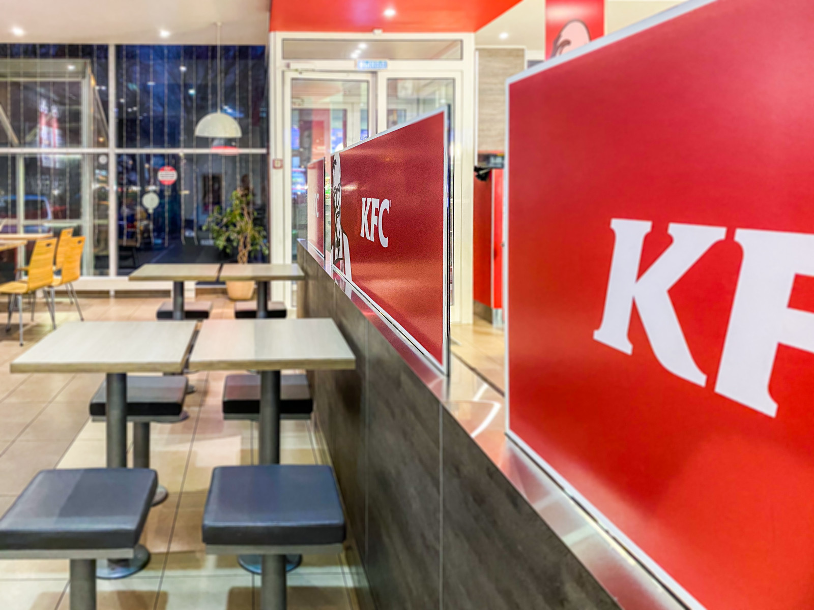 Строительно-монтажные работы в KFC
