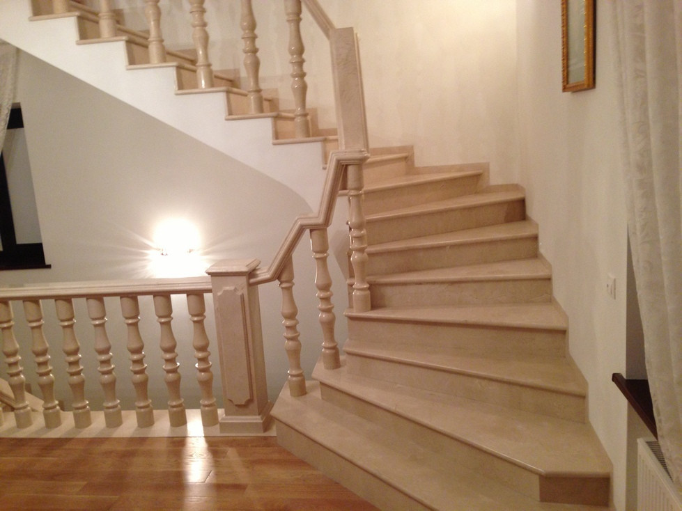 Лестницы из натурального камня