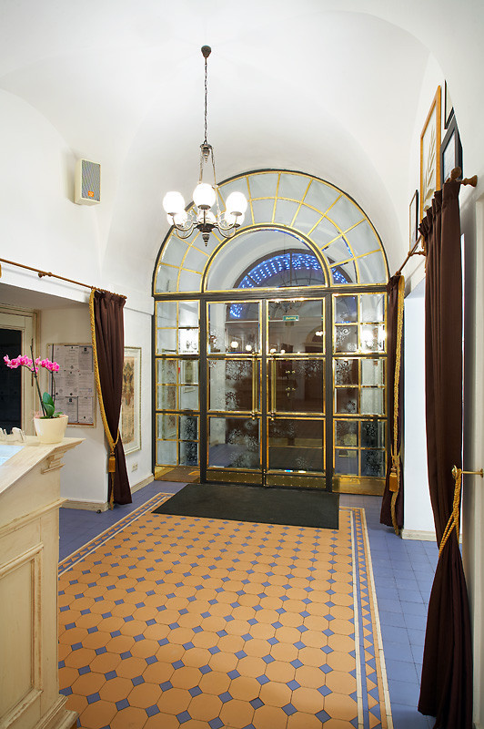 Обложка проекта: ресторан и музей Русской водки