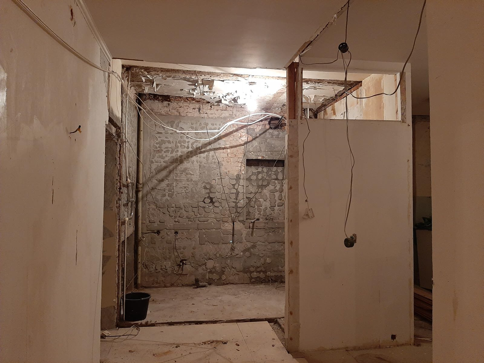 Ремонт трехкомнатной квартиры в сталинке 37 года по дизайн проекту.