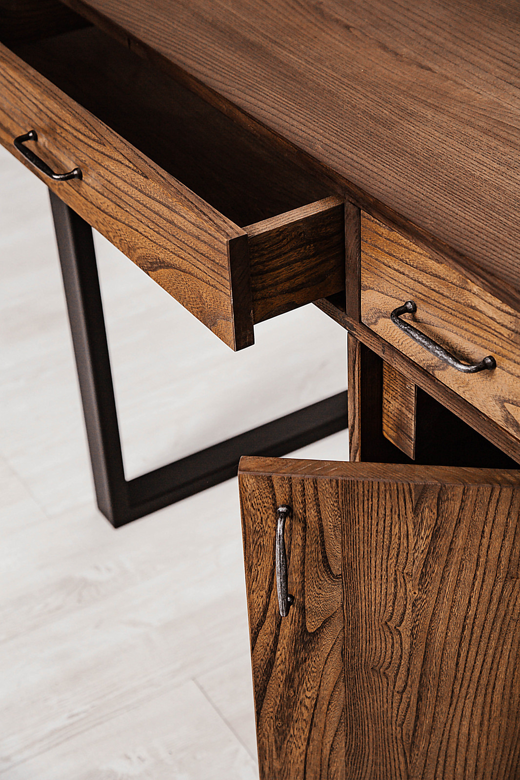 Мебель из массива