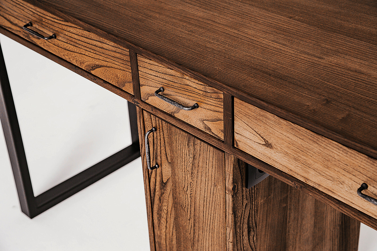 Мебель из массива