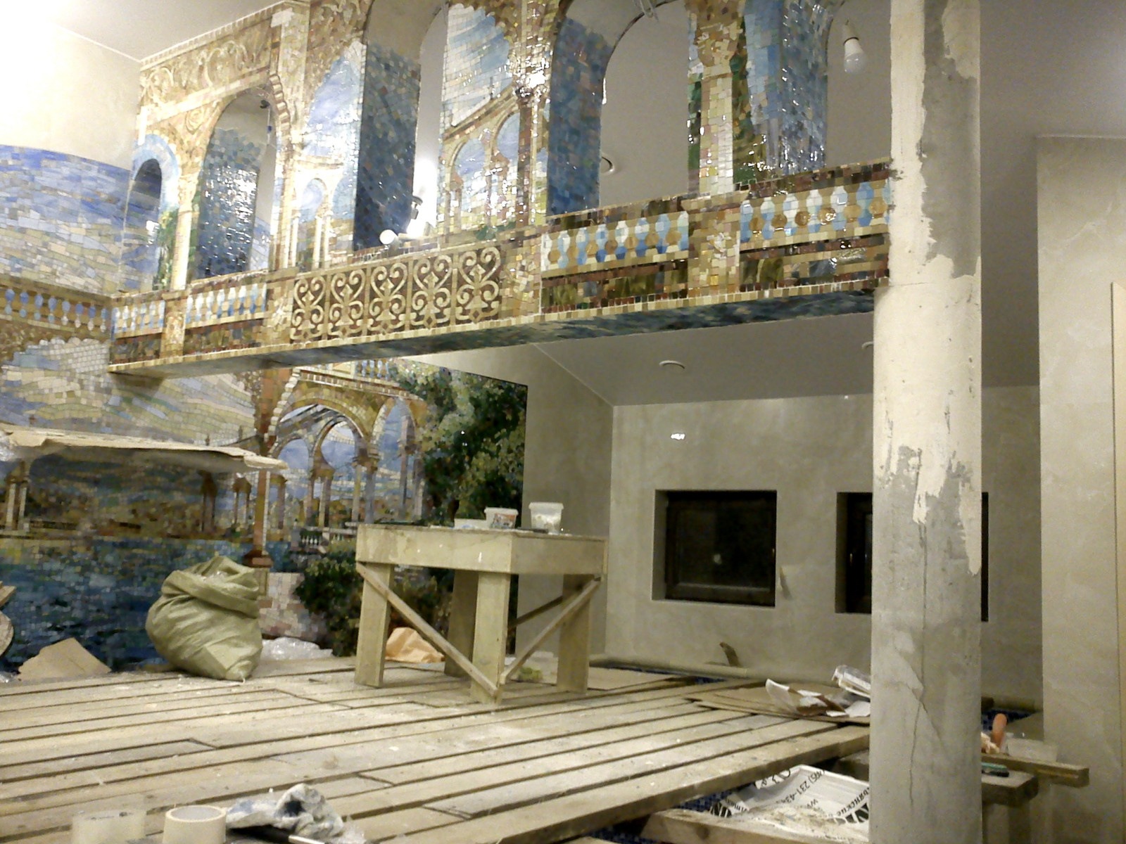 Оформление бассейна в частном доме.